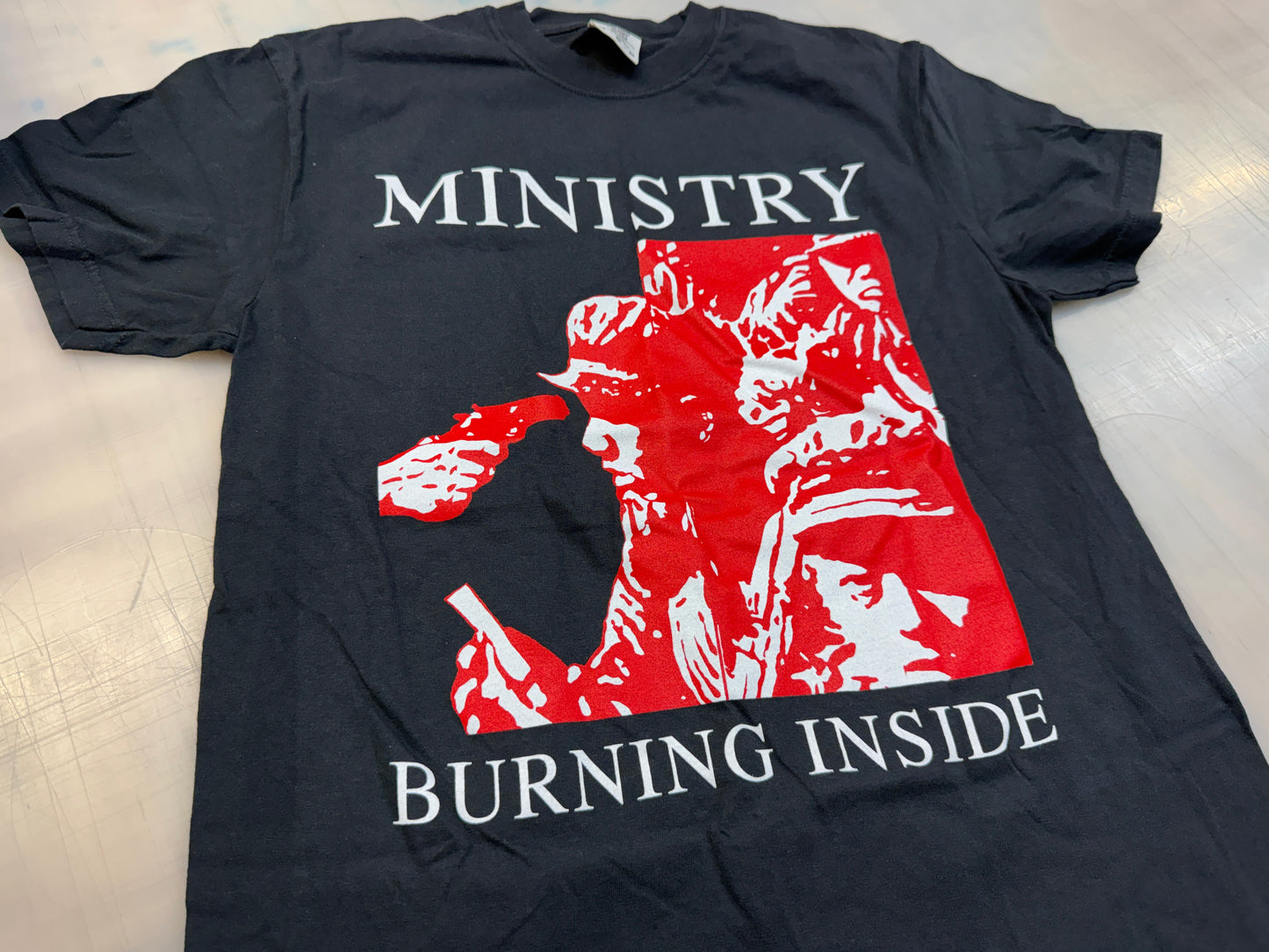Burning (Tee)